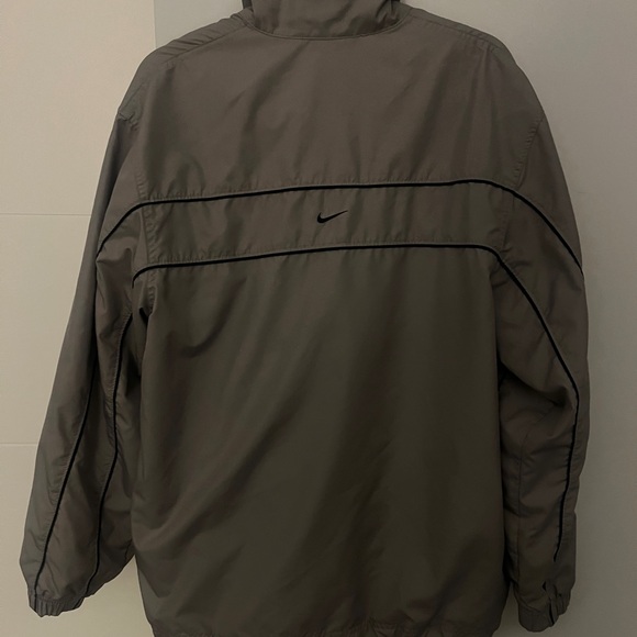 Vintage Nike Windbreaker - Picture 3 of 3